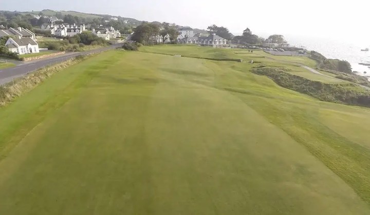 portsalon golf club overlooking the sea